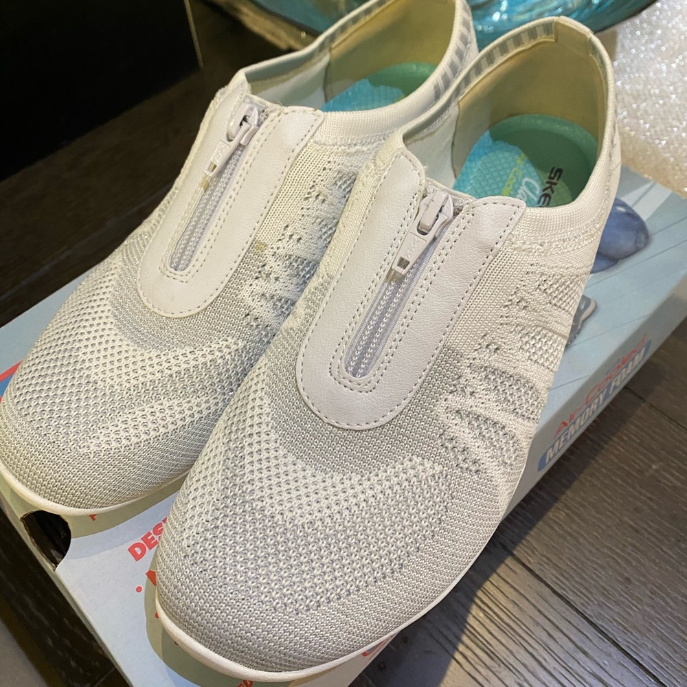 Skechers Unity Transcend Slip-On Women’s Shoes